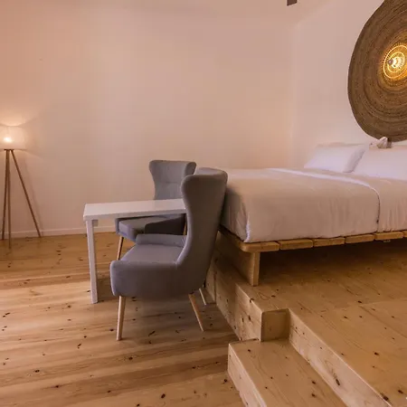 Salt Milos 2* Pollonia