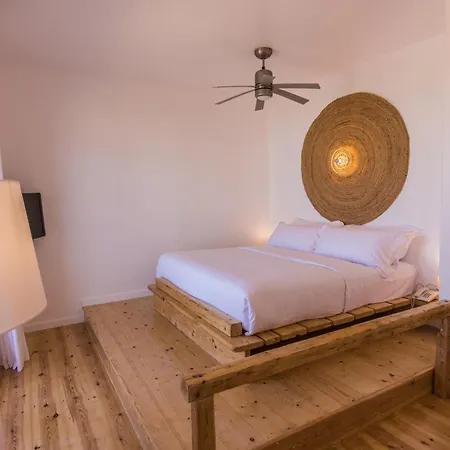 Salt Milos 2* Поллония