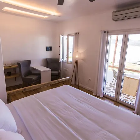 Salt Milos Otel Pollonia