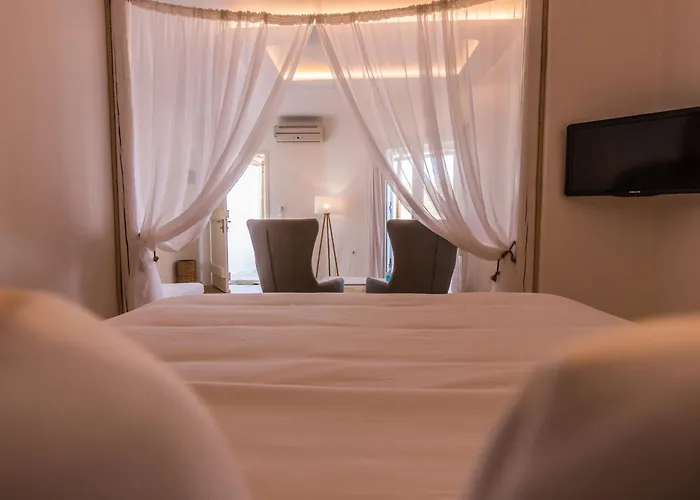 Salt Suites By Mr And Mrs White