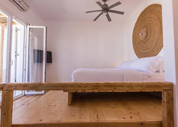 Otel Salt Suites By Mr And Mrs White