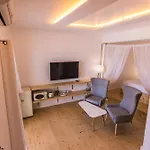 Salt By Mr And Mrs White Hotel
