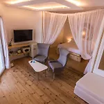 Salt Suites By Mr And Mrs White Hotel Pollonia
