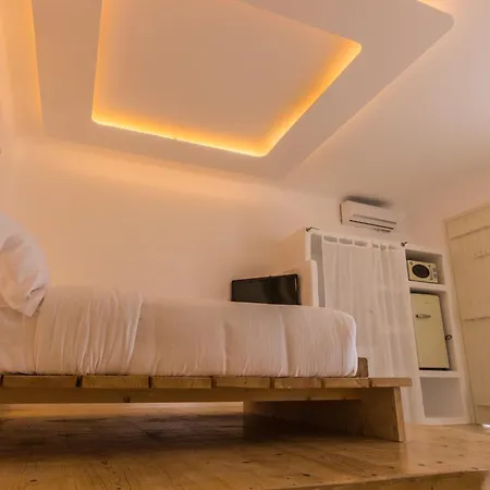 Salt Milos 2* פולוניה