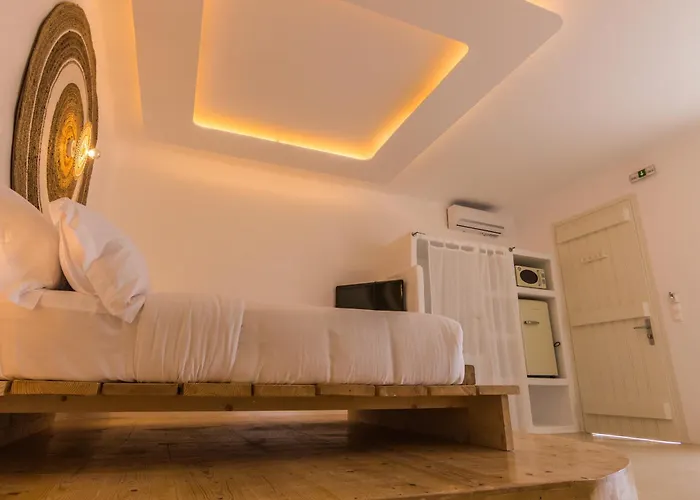 Salt Suites By Mr And Mrs White 2* Πολλώνια