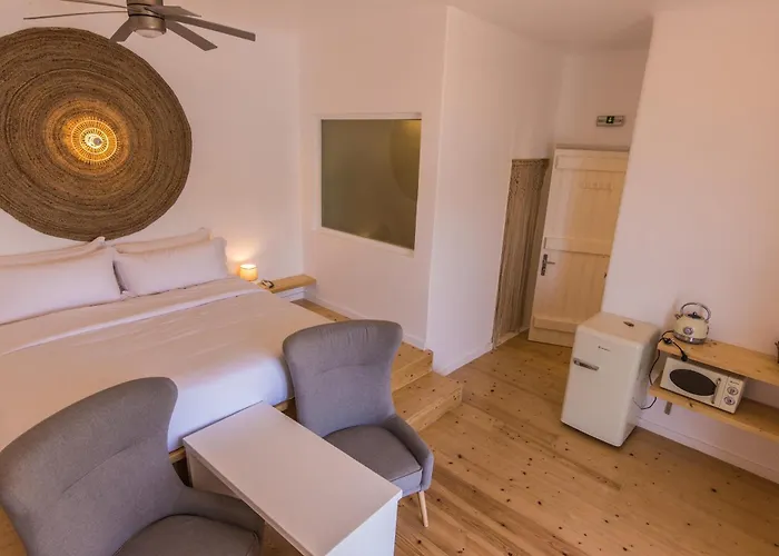 Hotell Salt Milos 2*